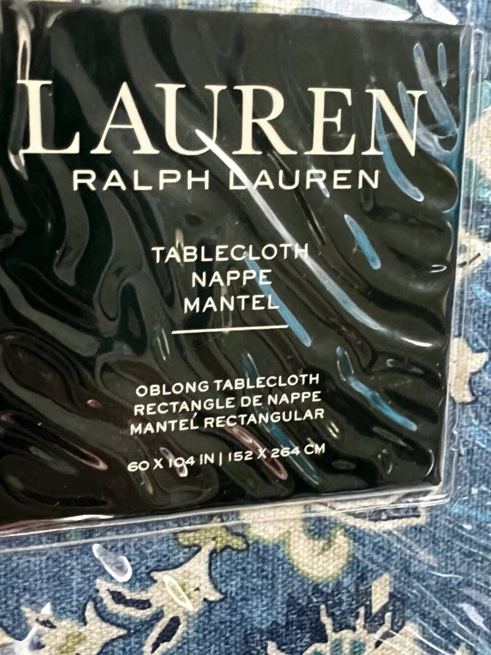 Ralph Lauren CHAMBERS MEDALLION Blue 60" x 104" Oblong Tablecloth in Cobalt - Picture 3 of 5